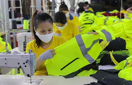 Mayrain: 20+Year Raincoat Manufacturers Story